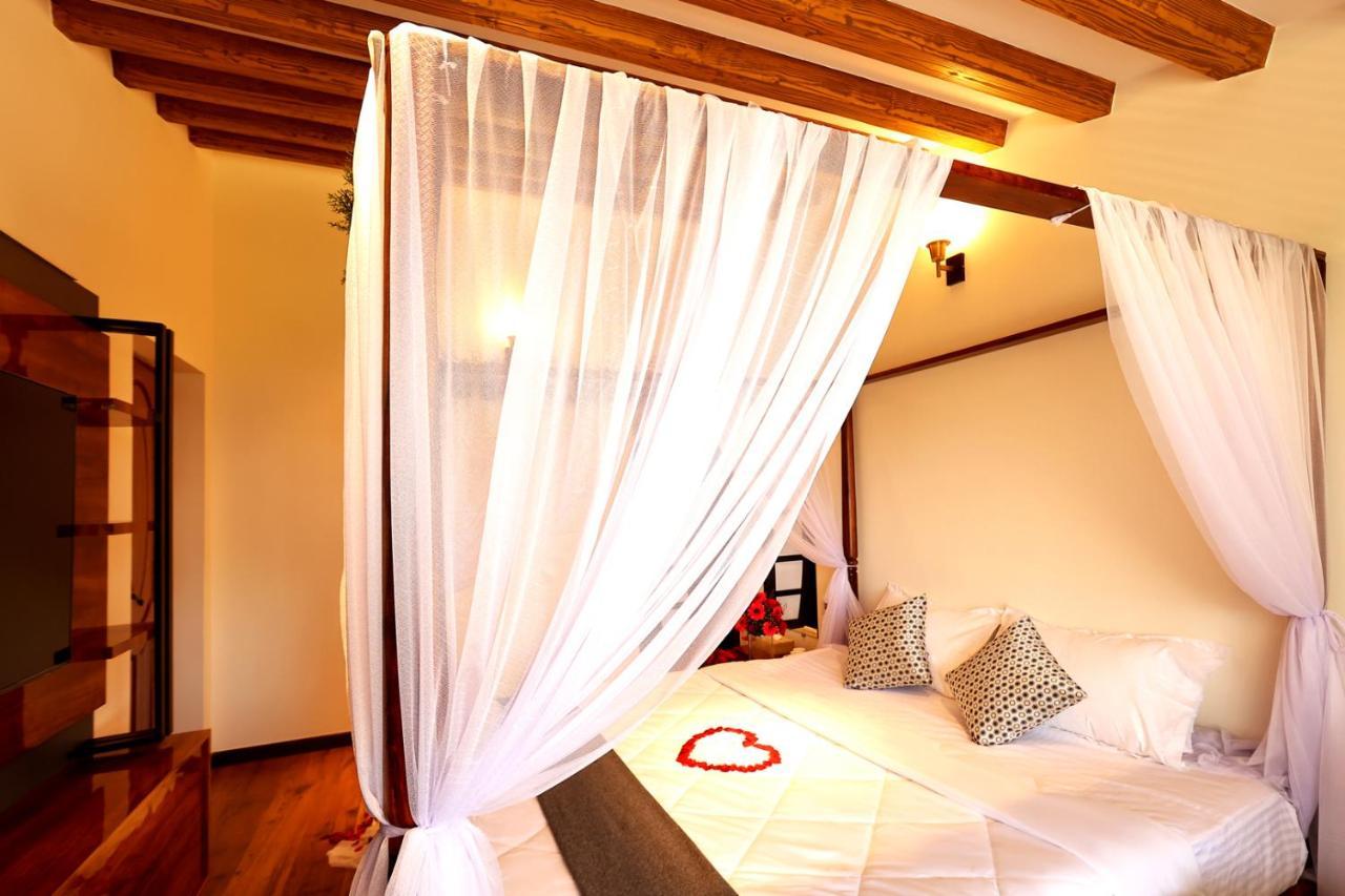 Green Wood Hill Cottage อูตี ภายนอก รูปภาพ