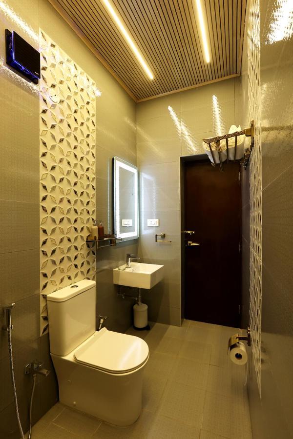 Green Wood Hill Cottage อูตี ภายนอก รูปภาพ